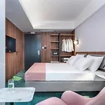 Tim's Hotel 4*
